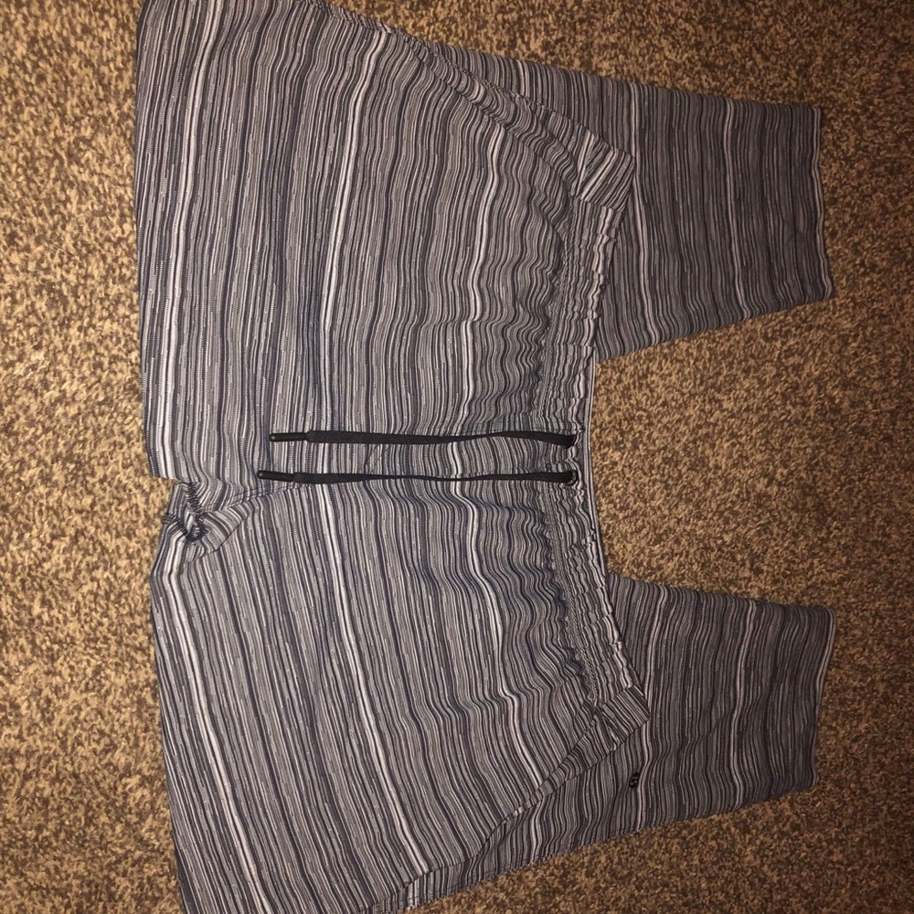 Lululemon on the fly pants